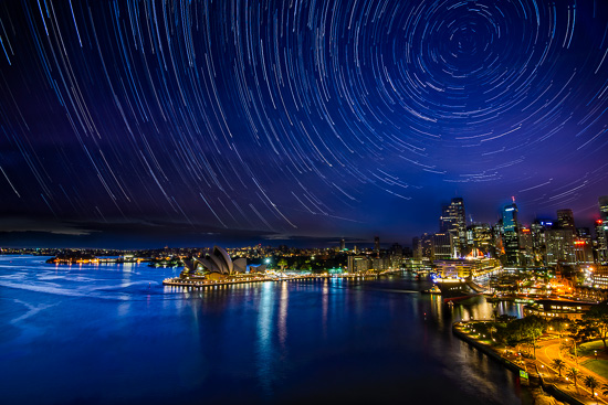 QM2 Under the Stars